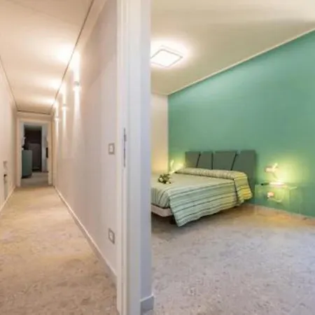 Heavenly Trevi Luxury Apartment Roma Esterno foto